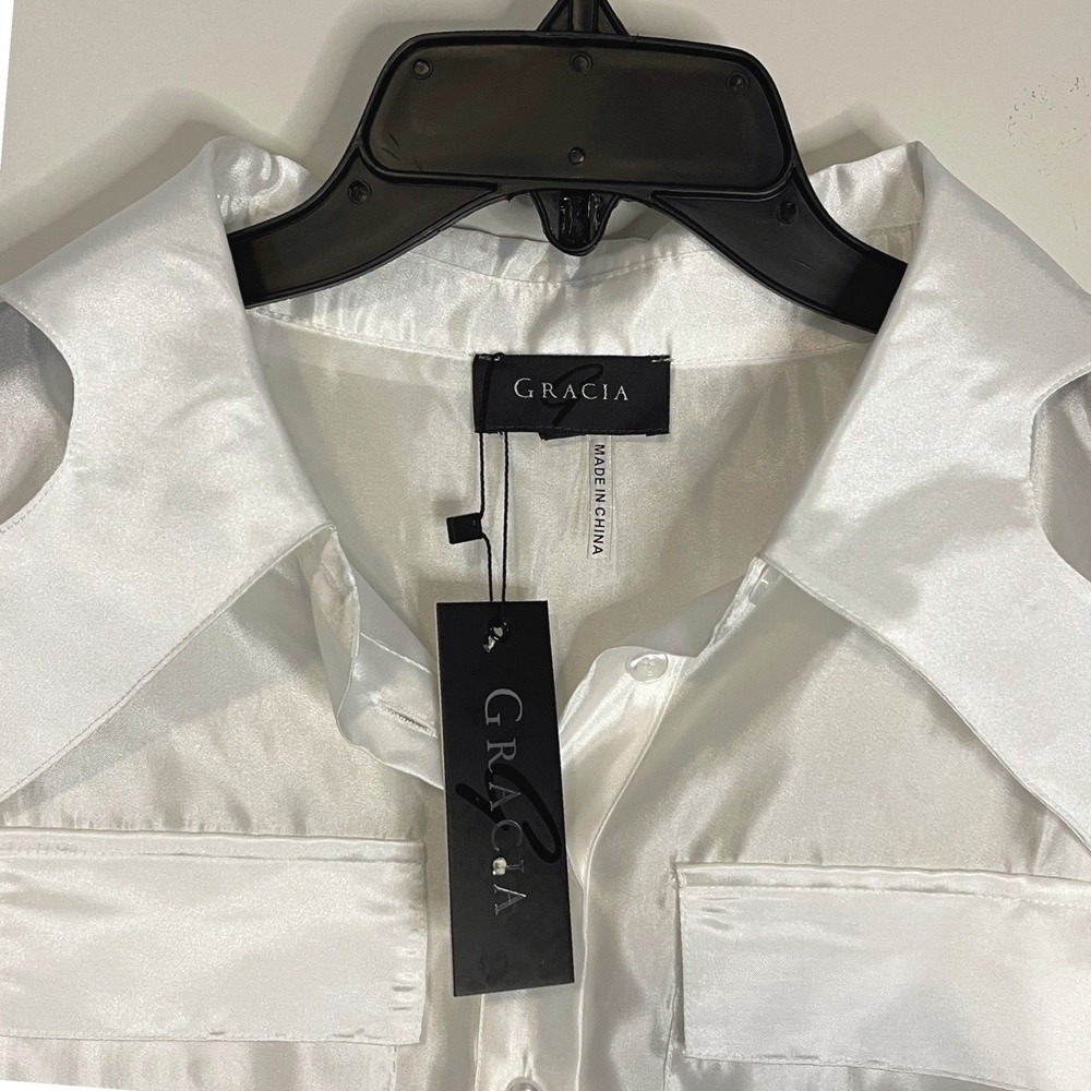Gracia Satin Button Down Blouse Women Medium White Chic Puff Sleeve Collared Top - Picture 3 of 9